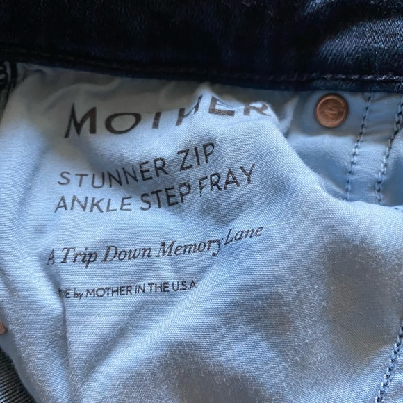 MOTHER Denim Stunner Zip Ankle Step Fray, size 24 - Picture 2 of 2